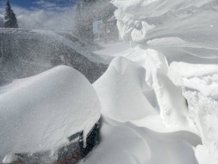 Snježni haos u Moskvi: Nanosi porasli do 84 cm, oboren istorijski rekord!