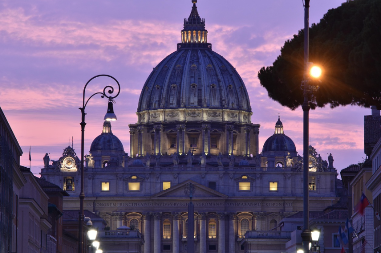 Vandali u Rimu ispisali svastike i nacističke simbole