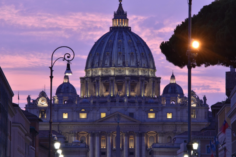 Vandali u Rimu ispisali svastike i nacističke simbole