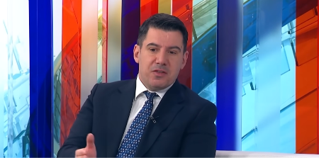 Grmoja: Zalažemo se za deportaciju migranata