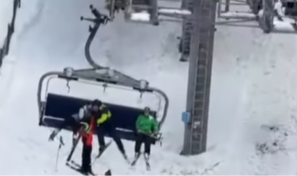 Neugodan snimak: Dijete visilo sa žičare na Jahorini (VIDEO)