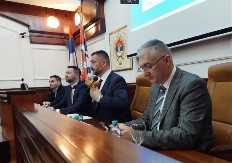 Ninković o prekidu sjednice: Kada radimo oni nas opstruišu! (VIDEO)