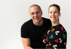 Djevojka sa krilima otkrila pol bebe: "Spremni smo na sve" (FOTO)