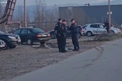 Novi protest u Botunu, policija zatvorila prilaze naselju: "Otkopavaju kancerogeni otpad"