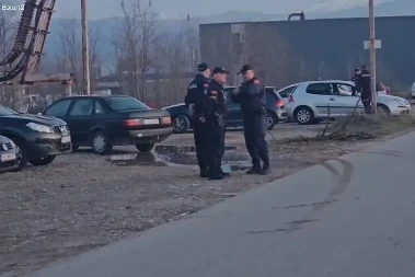 Novi protest u Botunu, policija zatvorila prilaze naselju: "Otkopavaju kancerogeni otpad"