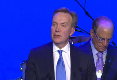 Potres na vrhu Davosa: Prvi čovjek Svjetskog ekonomskog foruma odlazi poslije afere Epstinom