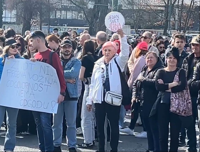 Završeni protesti u Sarajevu, sljedeći najavljeni za nekoliko dana (VIDEO)
