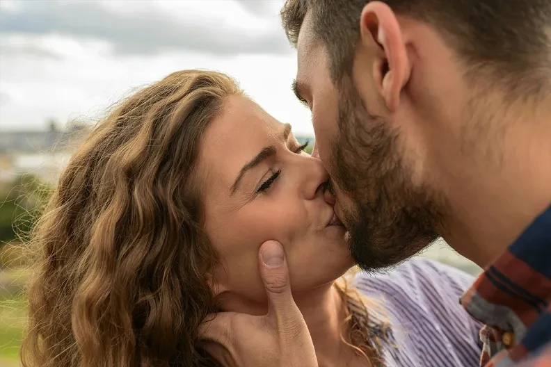 Kada vole, gube kontrolu: Ovi znakovi postaju najopasniji u ljubavi