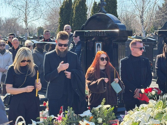 Otkriveno zašto Lepa Brena nije došla na godišnji pomen Saši Popoviću 
