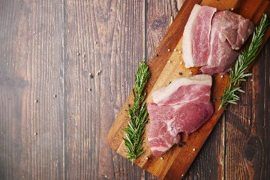 Šokantna razlika u komadu mesa: Pogledajte kako ishrana mijenja izgled svinjetine