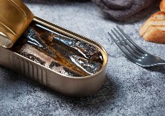 Žena 70 dana jela samo sardine iz konzerve: Evo šta joj se desilo