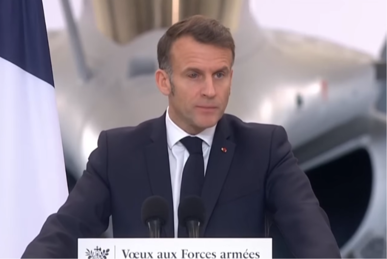 Emanuel Makron: Pripreme su u toku za razgovor sa Putinom