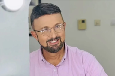 Da, ovo je Goran Čomor: Poznati voditelj ne liči na sebe