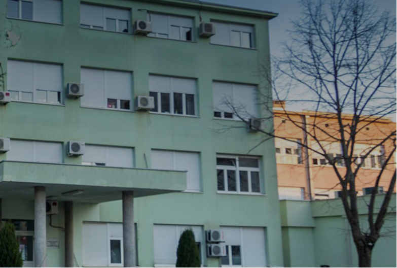 Audi sletio s ceste na Kupresu: Mladići završili na intenzivnoj u Mostaru sa teškim povredama