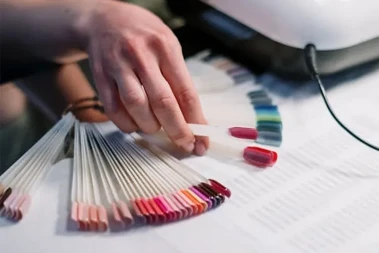 Najpopularnije boje za nokte za 2026: Pet nijansi koje će svi tražiti