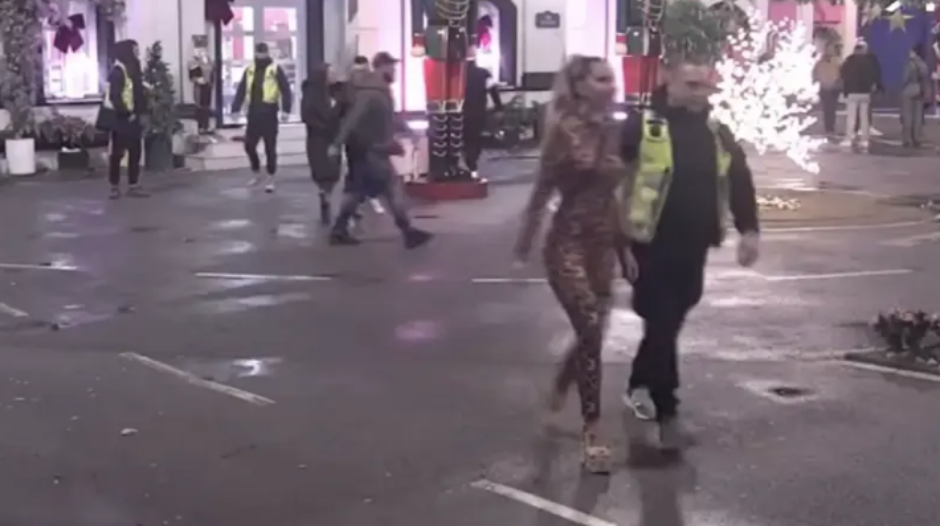 Drama u Eliti: Obezbjeđenje hitno izvelo Aneli Ahmić (VIDEO)