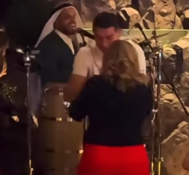 Pogledajte kako je Kristijano Ronaldo za rođendan zaplesao sa majkom (VIDEO)