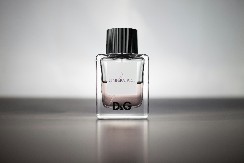 Parfem vam ne miriše cijeli dan: Evo par trikova koji će ukloniti problem