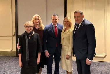 Trišić Babić, Cvijanović i Dodik sa američkim sekretarom za odbranu 