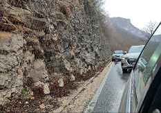 Saobraćajna nezgoda kod Bočca: Automobilom udario u zaštitnu ogradu