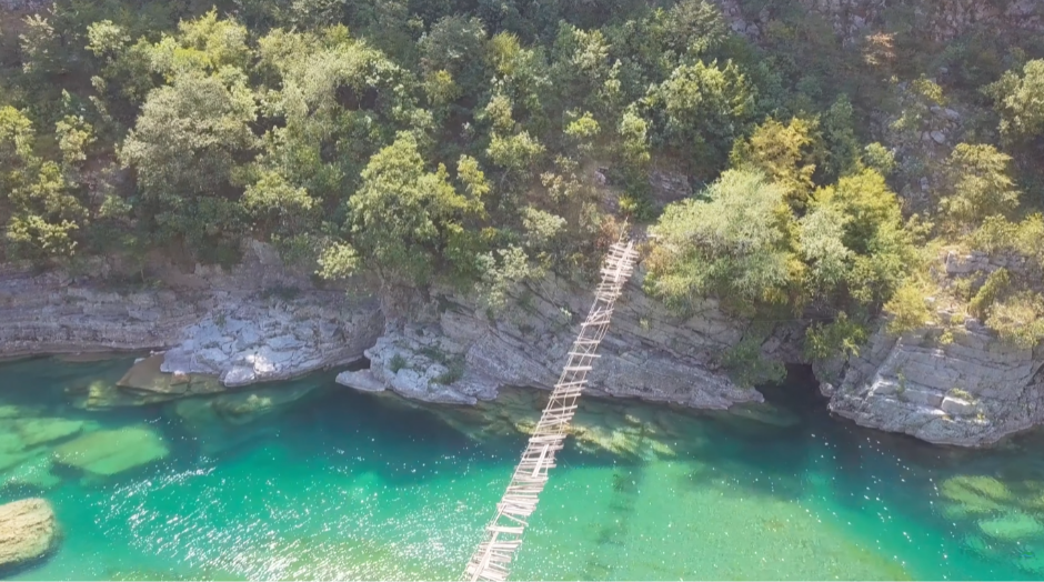 Ronioci tragaju za djevojkom koja je sletila u Moraču