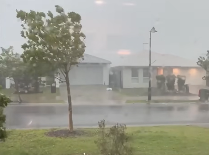 Ciklon Mičel ide ka kopnu, udari vjetra do 195 kilometara na sat