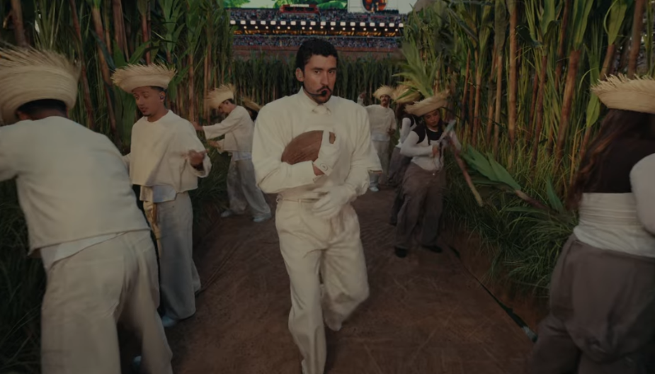 Popadale vilice na Superboulu: Bed Bani "zapalio" scenu, komentarima nema kraja (VIDEO)