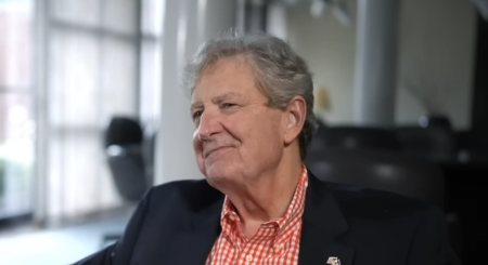 Američki senator o gađanju škole u Iranu: Žao mi je, Rusija takve stvari radi namjerno