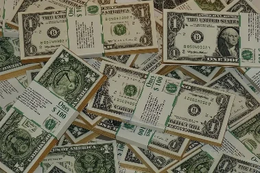 Svaki treći Amerikanac štedi na osnovnim potrebama zbog zdravstva