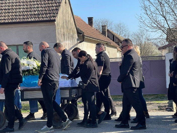 Potresan oproštaj: Darko Lazić imao posebnu želju na sahrani brata