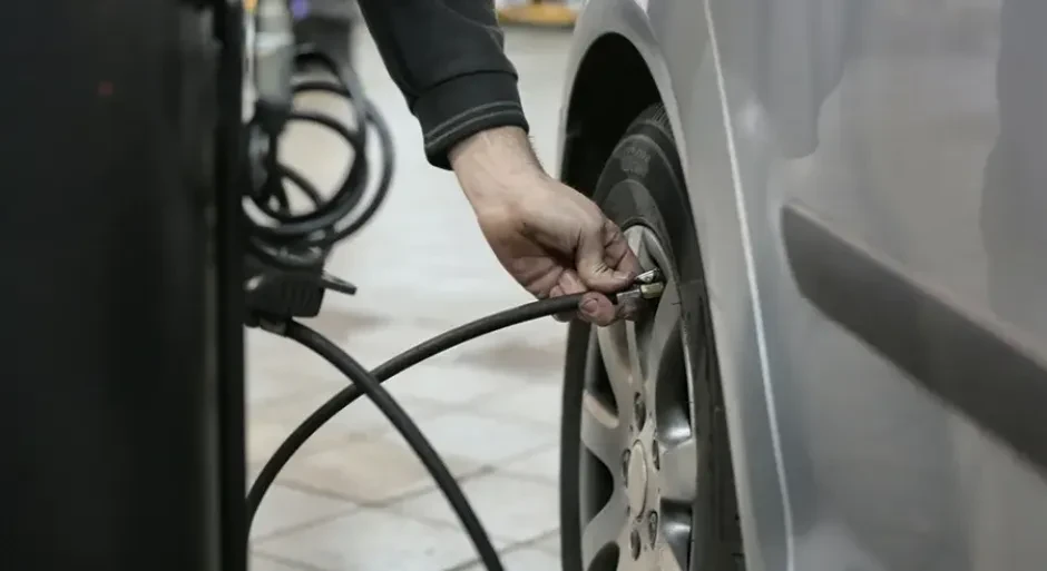 Kako da provjerite pritisak u gumama i šta ako nije dobar