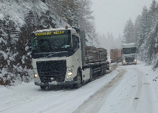 Vozači, oprez: Snijeg paralizovao saobraćaj u BiH (FOTO/VIDEO)