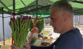 Aca Kos snimao Čedu kako na pijaci kupuje cvijeće, a onda se na mrežama pohvalio ovim