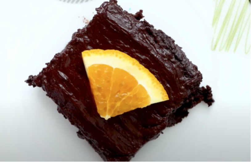 Pravi se za tren, jede bez kajanja: Jedini kolač koji ne deblja (VIDEO)