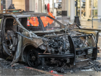 Ljubavna osveta otišla predaleko: Prijedorčanin zapalio skupocjeni automobil bivše djevojke