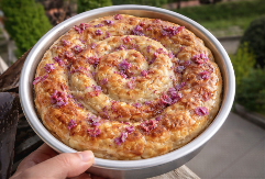 Svi pričaju o ovom neobičnom receptu: Pita s ljubičicama koja miriše na proljeće