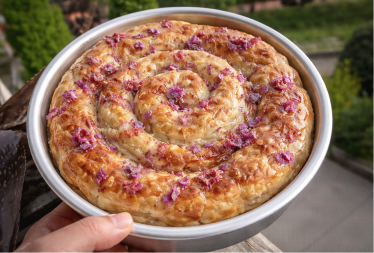 Svi pričaju o ovom neobičnom receptu: Pita s ljubičicama koja miriše na proljeće