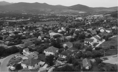 Bileća zavijena u crno: Preminuo student nakon pada sa četvrtog sprata