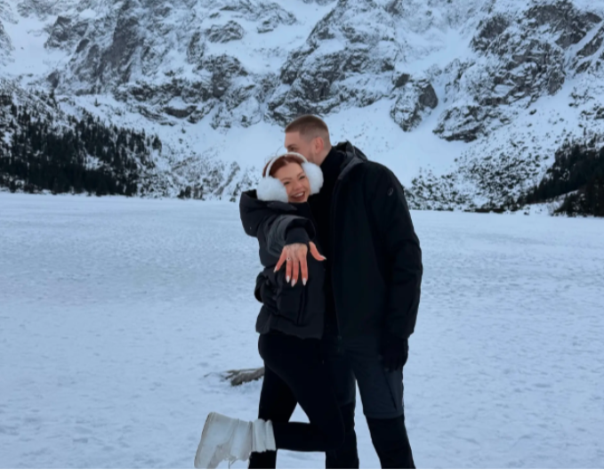 Hrvatska tiktokerka rekla "da" srpskom košarkašu: Pogledajte romantičnu prosidbu u snijegu (VIDEO)