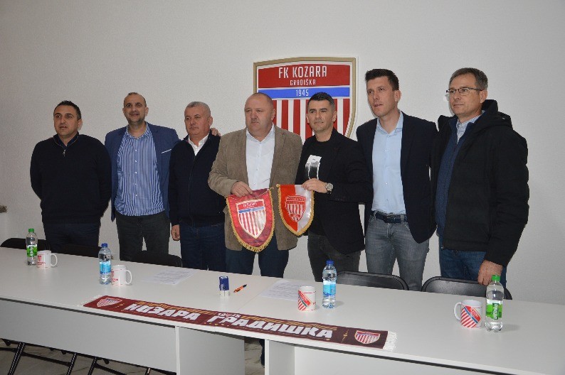 Nova uprava uspješno slaže kockice u FK Kozara: Kačavenda svo znanje i iskustvo poklonio gradiškom velikanu