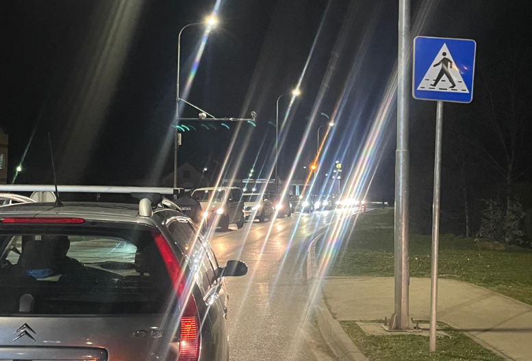 Kolaps na granicama: Kilometarske kolone i čekanja duža od dva sata (FOTO)