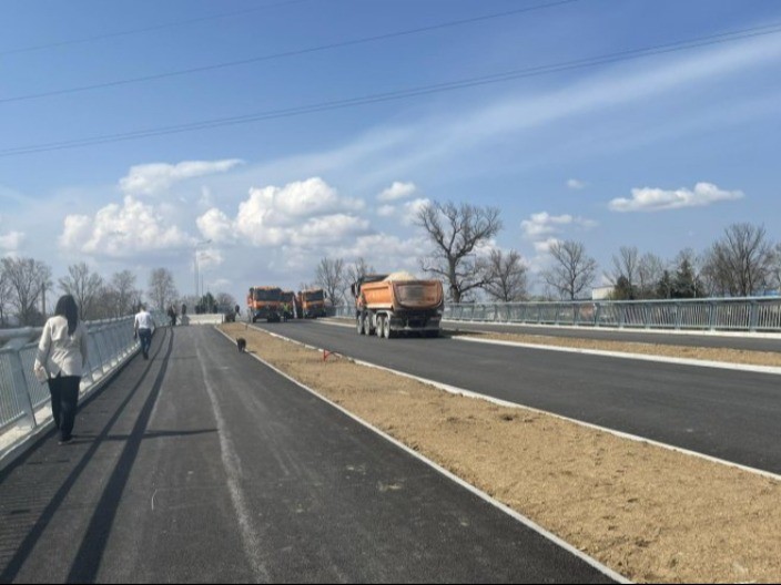 Testiran most u Česmi (FOTO)