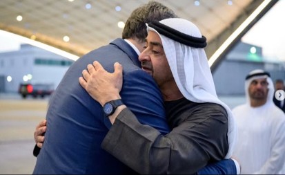 Vučić u iznenadnoj posjeti UAE, sastao se sa Al Nahjanom 