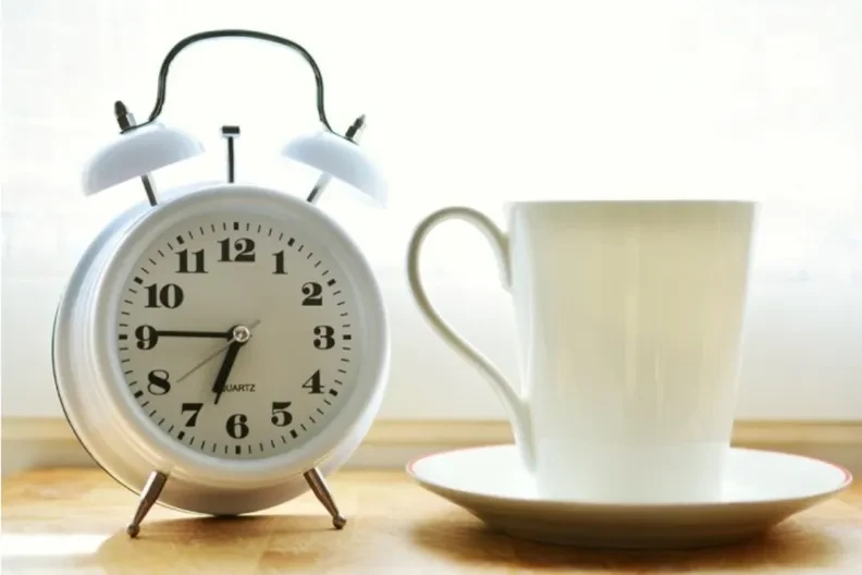 Pomjeramo kazaljke za vikend: Da li gubitak jednog sata sna može zaista da nam šteti?