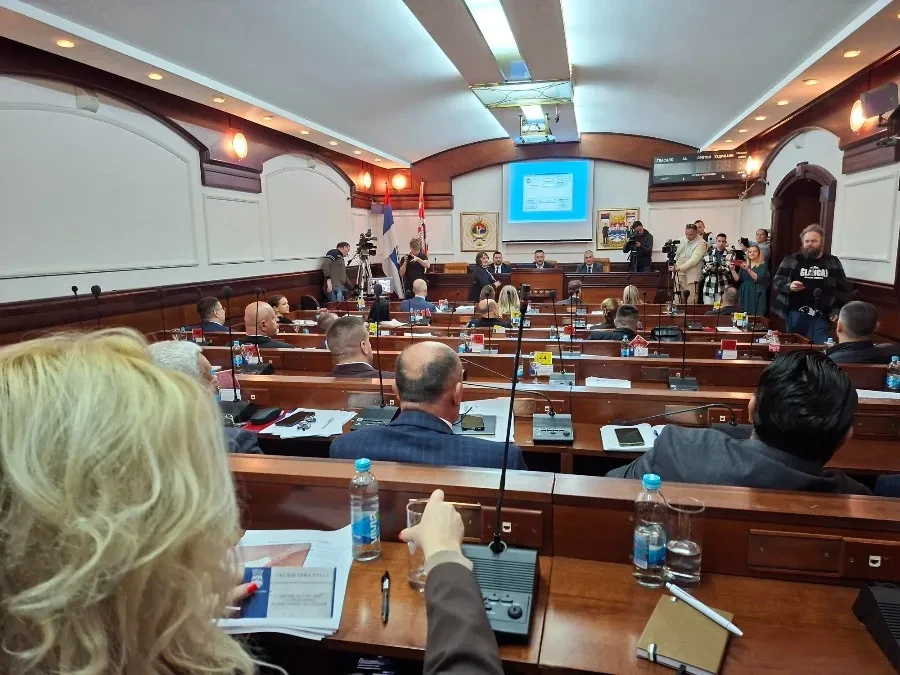 Podjele u Skupštini prije prvog glasanja: Prioritet Regulacioni planovi ili građani?