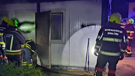 Gorio stambeni kontejner u Banjaluci (FOTO)