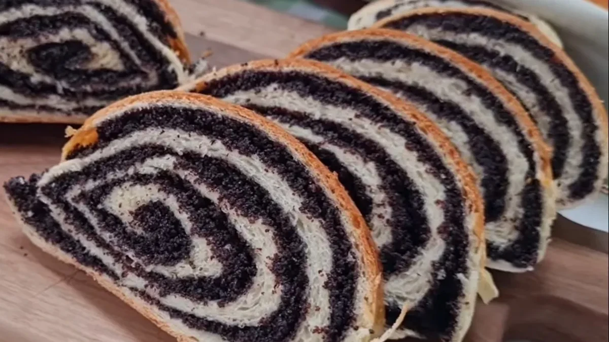 Po bakinim uputama: Recept za domaću štrudlu sa makom