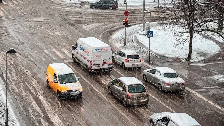 Snijeg i otežani uslovi širom Srpske, oprez zbog poledice