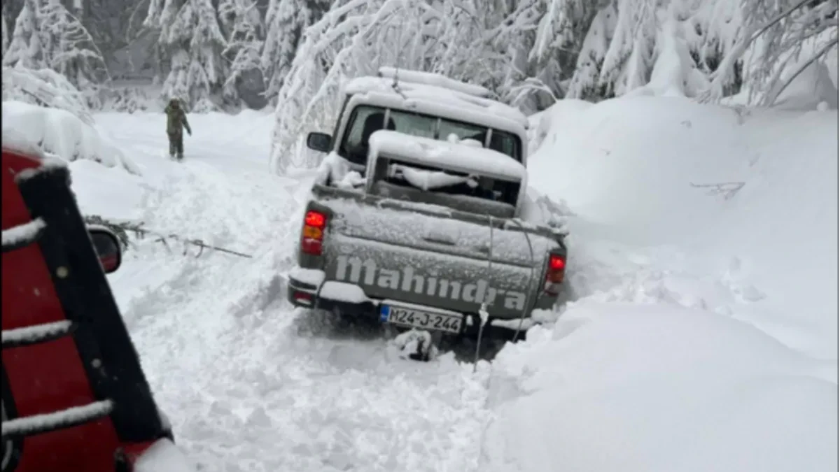 Evakuacija putnika na Kozari (FOTO)
