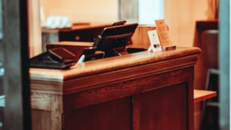 Stranačno zapošljavanje uzelo maha: Konkurs za portira u Republici Srpskoj stigao do Strazbura